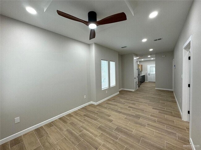 Building Photo - 12 San Jose Dr