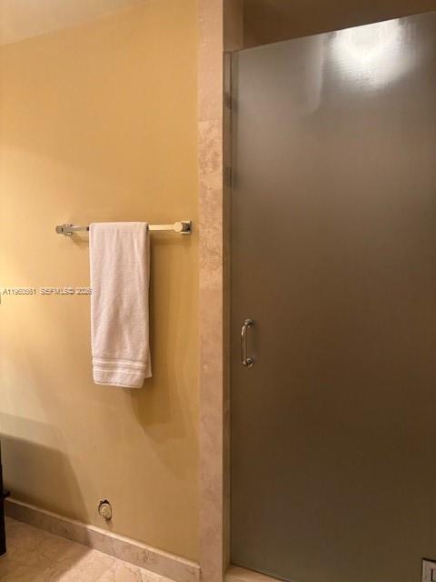 Building Photo - 100 Lincoln Rd