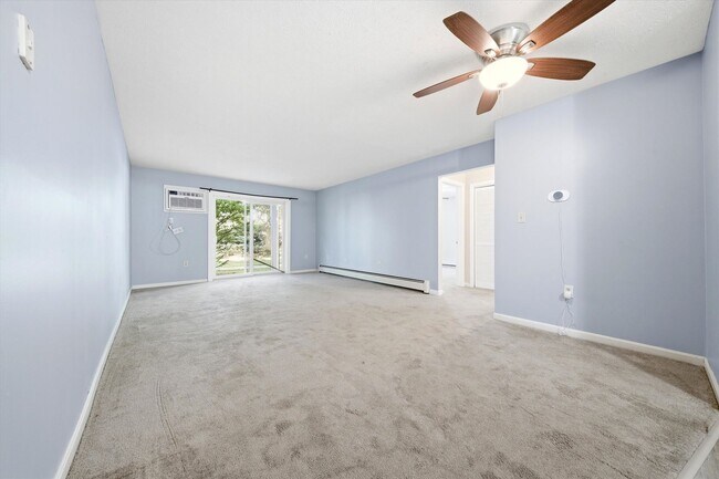Building Photo - 1799 Bodwell Rd