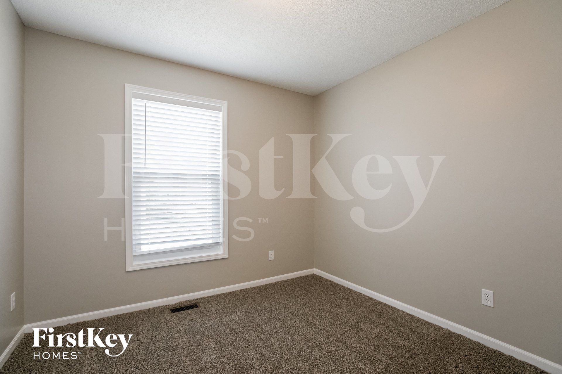 Building Photo - 16411 Slater Ave