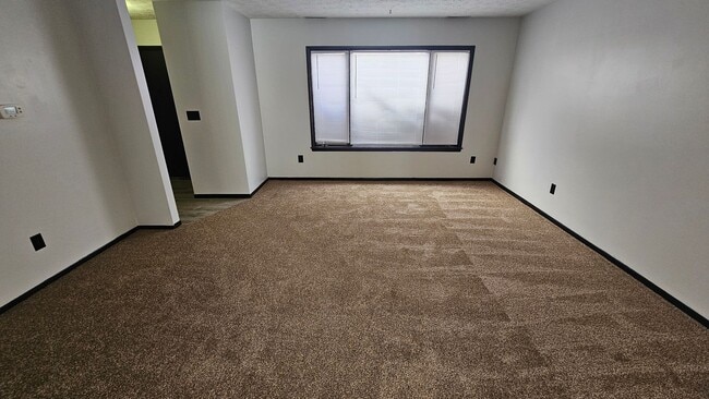 Building Photo - 63-69-69 Chambers Rd