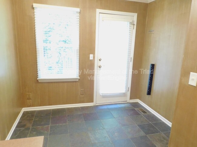 Building Photo - 22 Milpond Ln