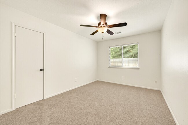 Building Photo - 4826 Gypsy Forest Dr