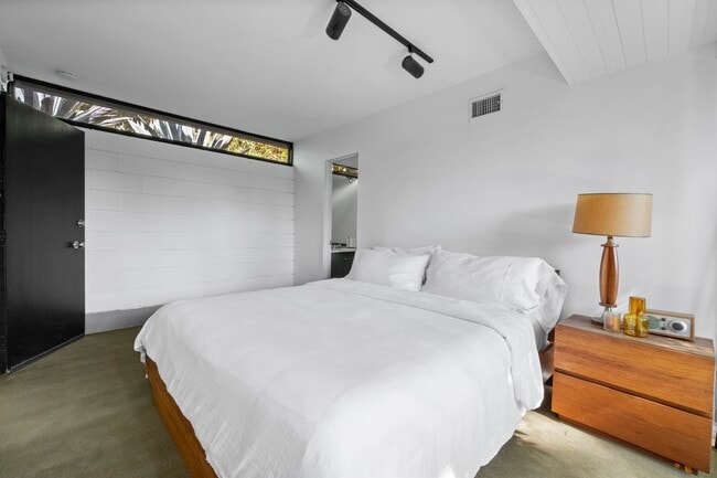 Building Photo - 3 Bed / 3 Bath Private Mid-Century Oasis with Pool, Detached Studio & Canyon Views