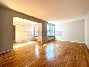Building Photo - 0 bedroom in BRONX NY 10463