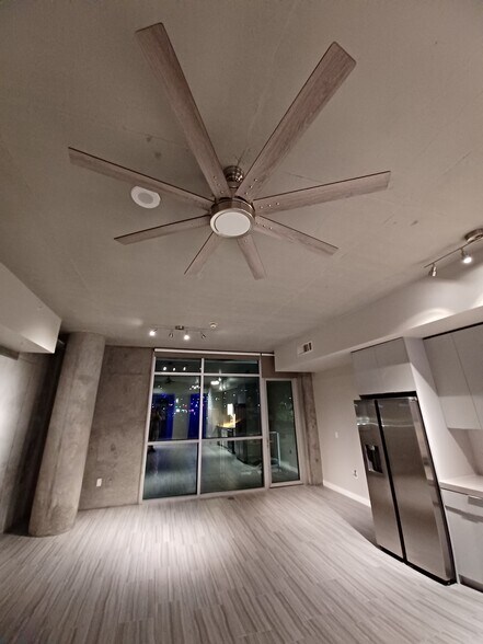 Building Photo - 608 S 3rd St