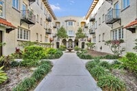 Building Photo - 2117 W Dekle Ave