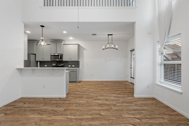 Building Photo - 11807 Frenchie Ln