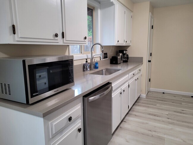 Building Photo - 1516 7th St NW