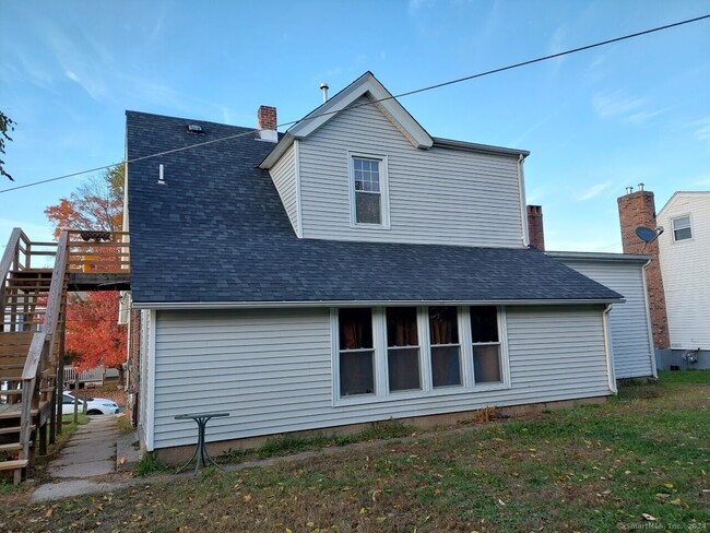 Building Photo - 27 Margerie St