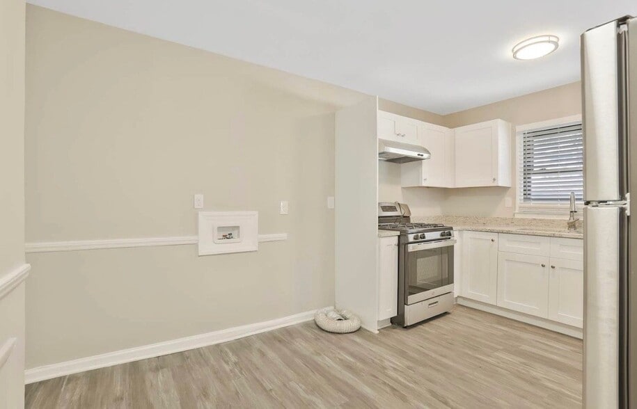 Building Photo - 2610 Harmony Way