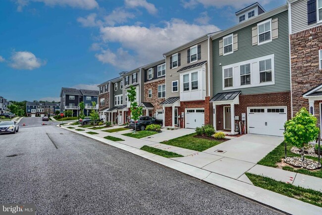 Building Photo - 7054 Fox Glove Ln