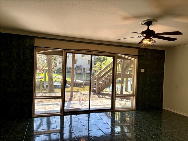 Building Photo - 18210 Bal Harbour Dr