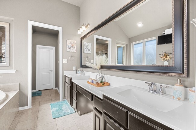 Building Photo - 19714 Lago Terrace Loop