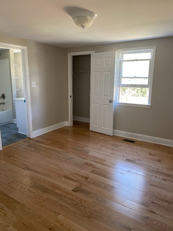 Building Photo - 413 Gibson Dr