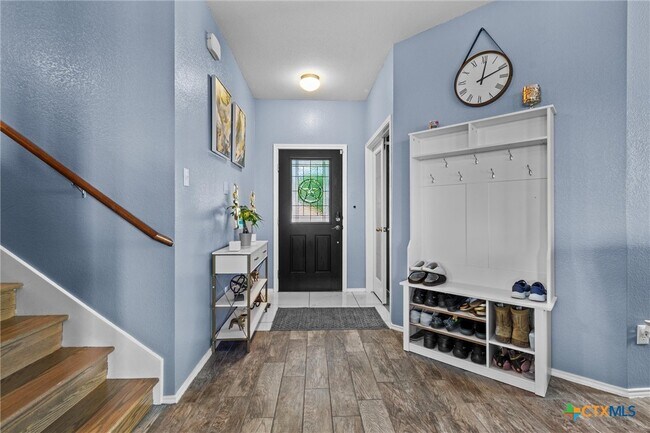 Building Photo - 202 W Gemini Ln