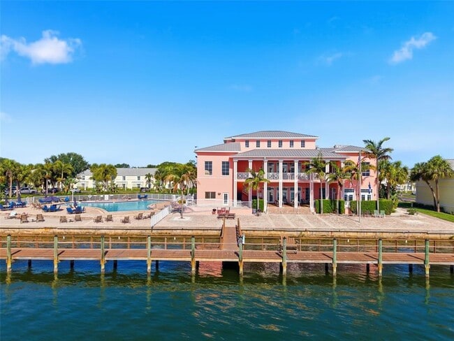 Building Photo - 5280 Coquina Key Dr SE