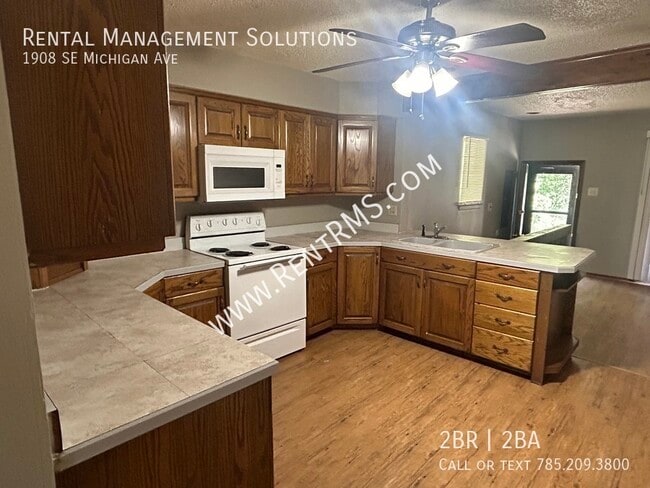 Building Photo - 1908 SE Michigan Ave