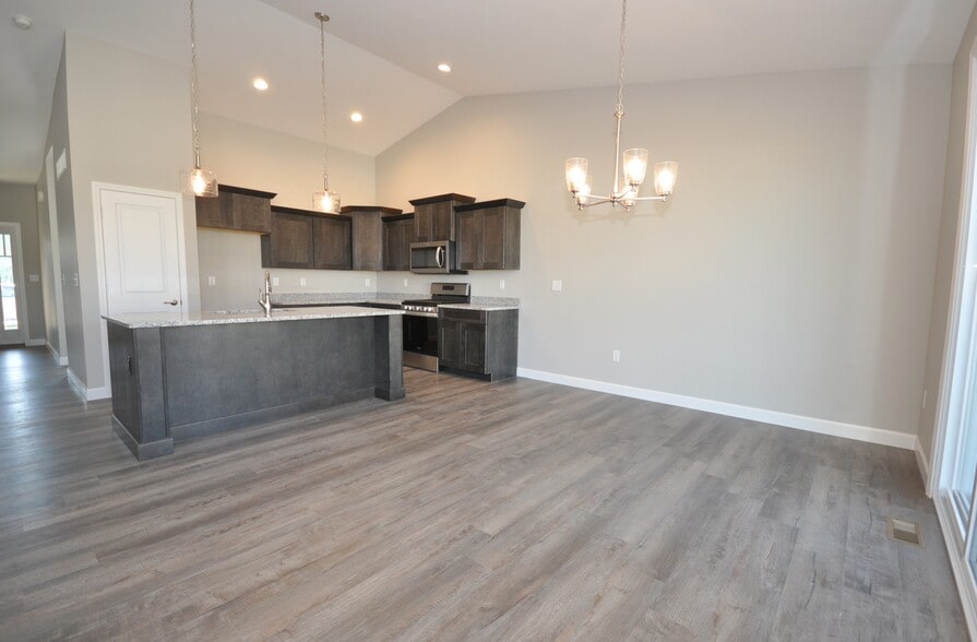 Building Photo - 2001 Morning Side Pl