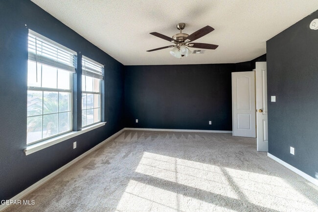 Building Photo - 7037 Luz De Espejo Dr