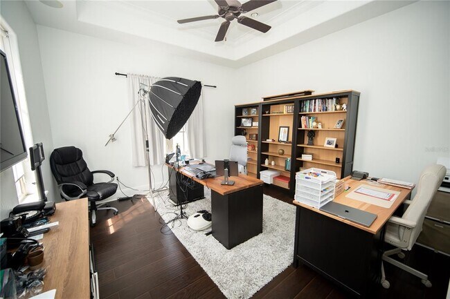 Building Photo - 719 Eastlawn Dr