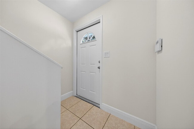 Building Photo - 1921 NE 15th Ave