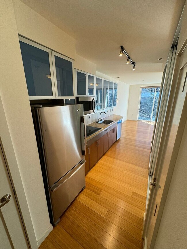 Building Photo - 1Bd/1Ba Seattle Condo