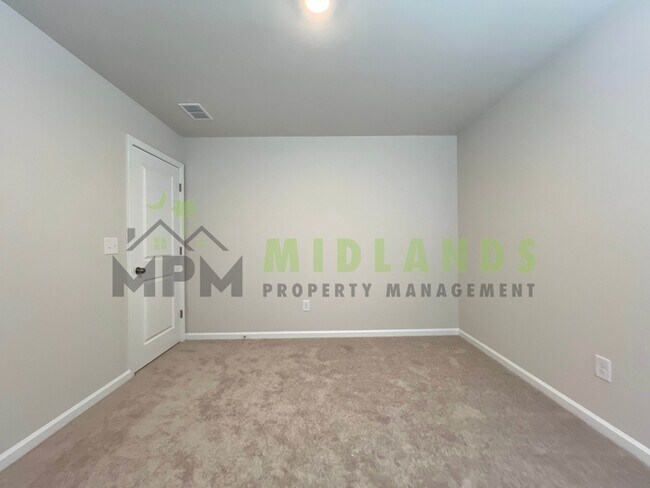 Building Photo - 142 Parkwood Ct