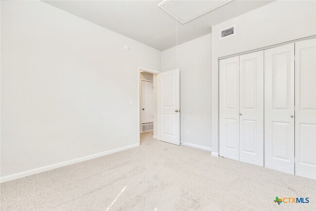 Building Photo - 1628 Arbor Knot Dr