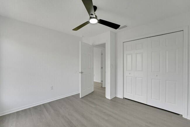 Building Photo - 528 Drayton Rd