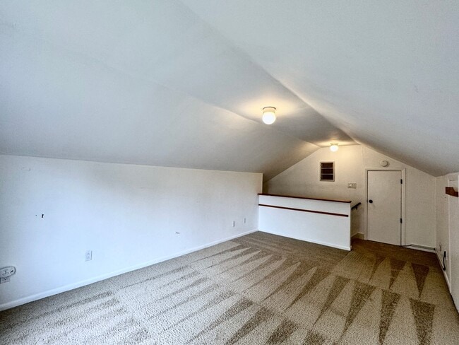 Building Photo - READY NOW!! 4-Bedroom Home in Lake Trant w/Attached Garage! Pet Friendly!