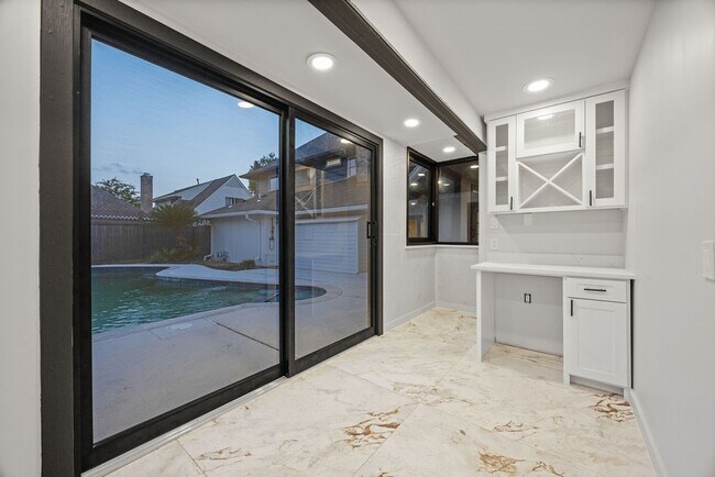 Building Photo - 2906 Riata Ln