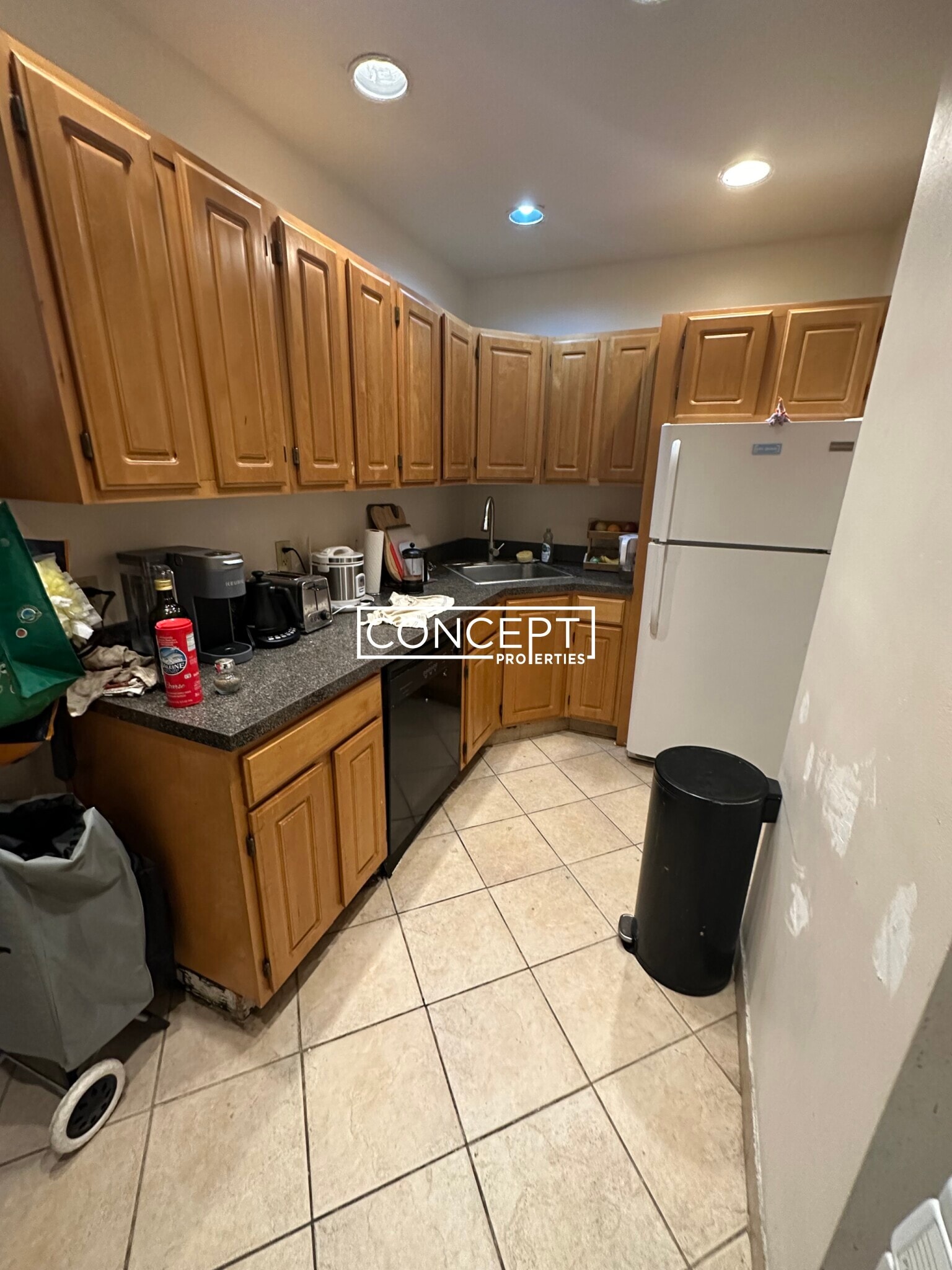 Building Photo - 52 Fenway