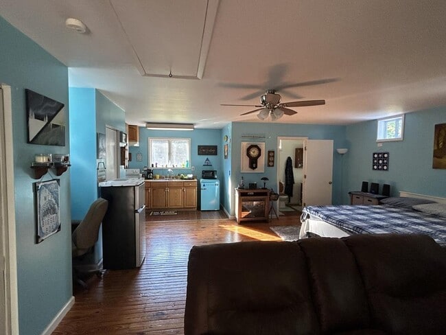 Building Photo - 15505 Breezy Point Ln