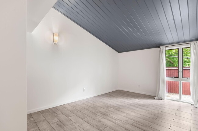 Building Photo - 1815 Independence Blvd