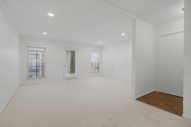 Building Photo - 116 Harding Pl