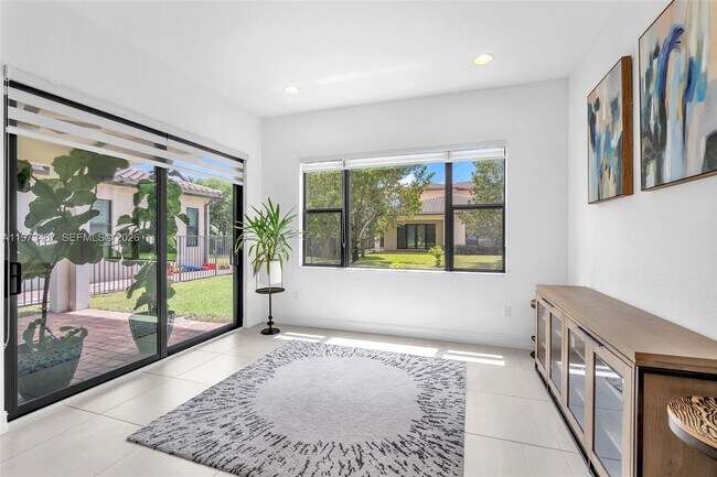 Building Photo - 1052 SW 113th Way