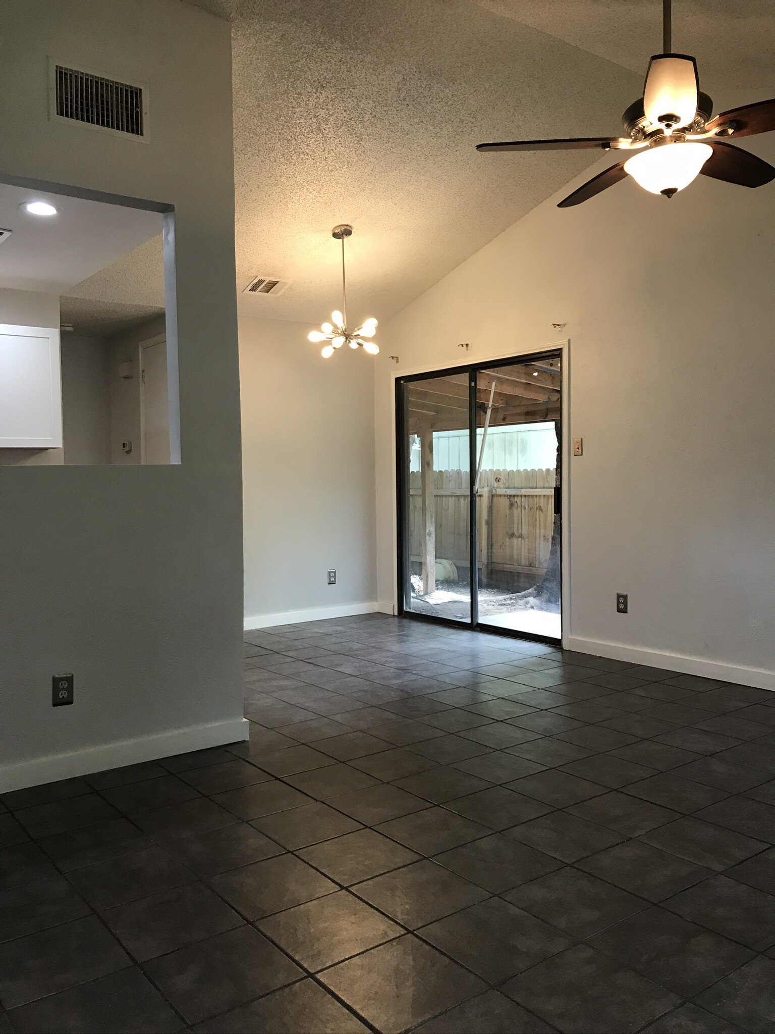 Building Photo - 8757 Birmingham Dr