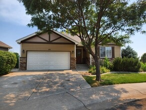 Building Photo - 157 Beacon Way