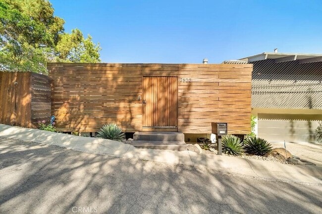 Building Photo - 2522 Zorada Dr