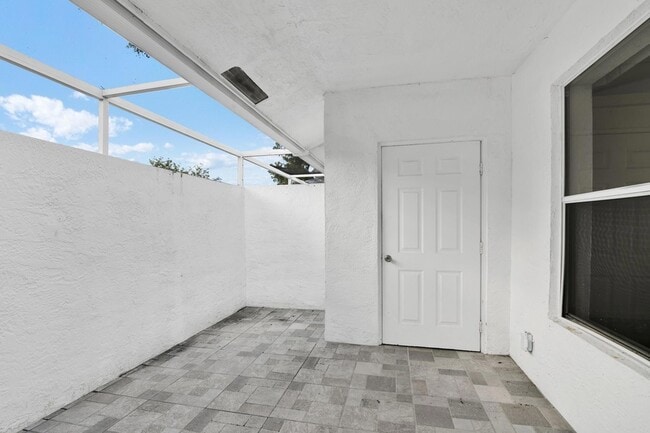 Building Photo - 13974 Folkestone Cir