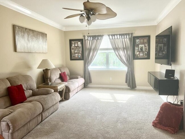 Building Photo - 6614 64th Terrace E