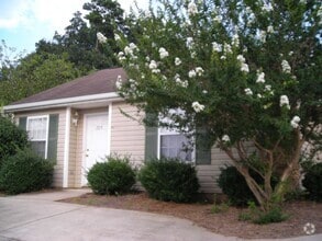 Building Photo - 125 Springwood Ln