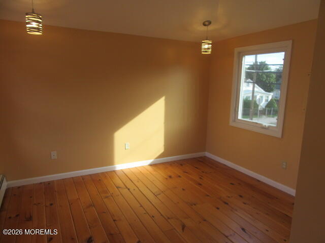 Building Photo - 126 Maple Ave