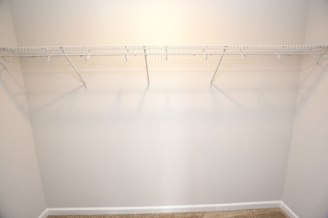 Building Photo - 468 Rosemount