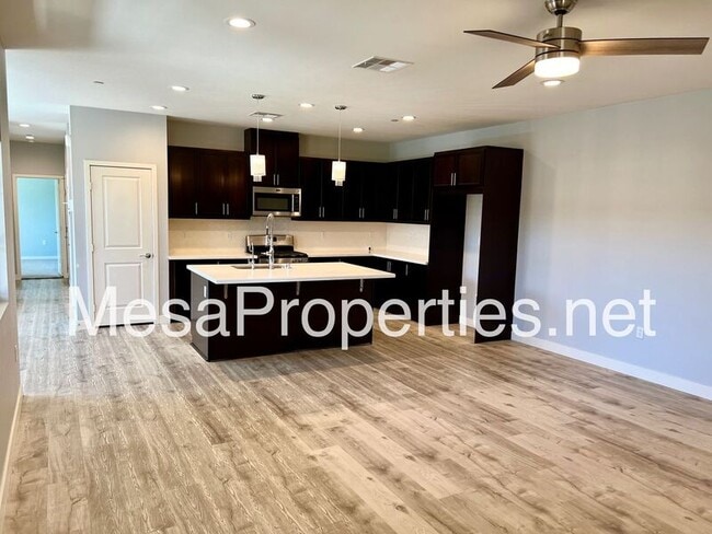 Building Photo - 1046 Newberry Ln