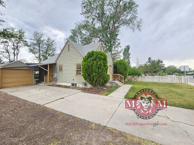 Building Photo - Remodeled 2 Bd 1.5 Ba Home in Sandy