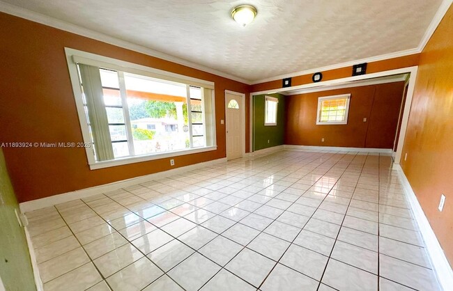 Building Photo - 3235 NW 80th Terrace