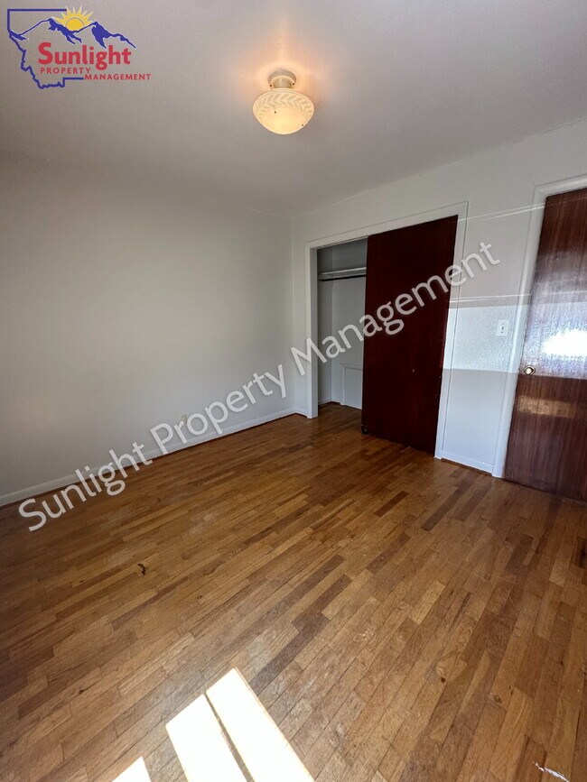 Building Photo - 2 Bed & 1 Bath Unit in Laurel