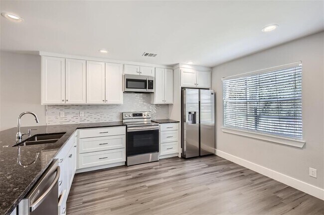 Building Photo - 1830 River Crossing Cir